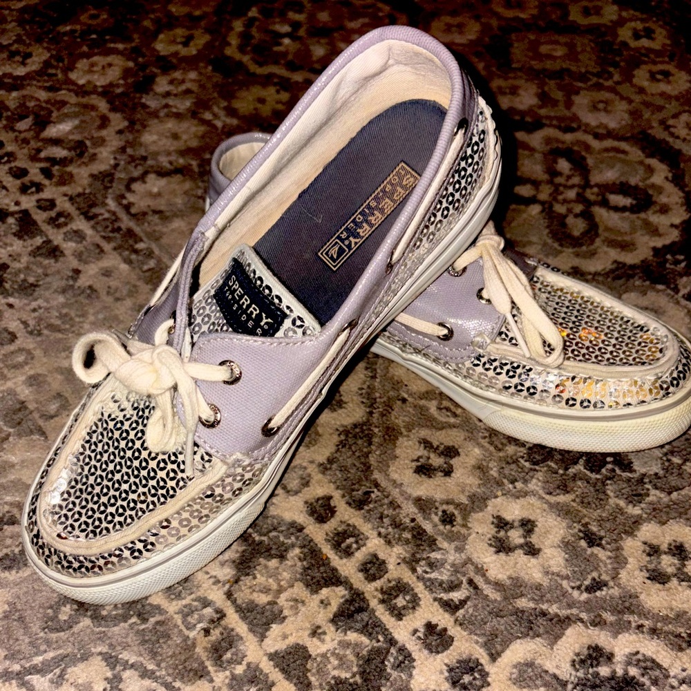 Women’s Sperry shoes , blinged size 7 so so cute 🥰